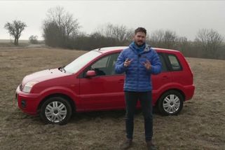 Ojetina za pár desítek tisíc má skoro nezničitelný motor. Najít kus po pečlivém důchodci je snadné