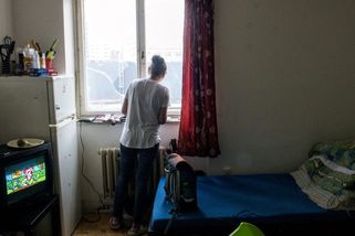 V bytové nouzi je 150 tisíc lidí. Zákon o podpoře bydlení by mohl pomoci dostat lidi z ubytoven