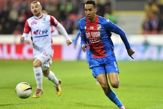 V barvách Ukrajiny! Plzeň i Pardubice předvedly parádní gesto - Sport.cz