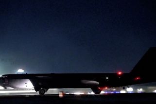 Na likvidaci íránských velitelských stanovišť nasadili Američané bombardéry B-52 - Novinky
