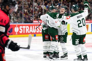 Färjestad i bez Tomáška ukázal svou sílu, Sparta doma nabrala čtyřgólové manko - Sport.cz