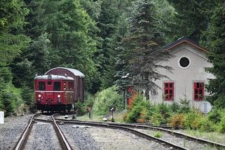 Kovářská má kouzelnou vechtrovnu. Zrychluje obnovu starého nádraží