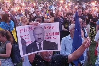 „Běž domů, Ivane,“ vzkázali lidé v předvečer výročí srpnové okupace 1968 - Seznam Zprávy