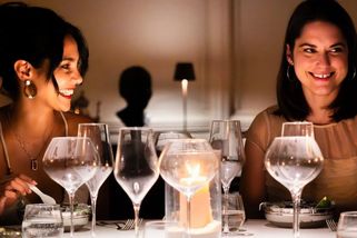 Nová česká komedie už září na Netflixu. Pod parou těží ze slavného oscarového filmu