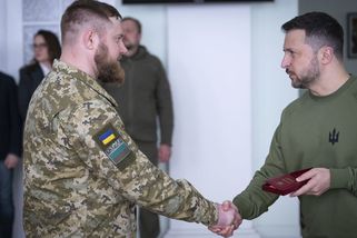 Zelenskyj bije na poplach: Brzy nám dojdou zbraně i na obranu - Novinky