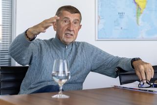 „Totálně za hranou“. Babiš dodatečně odsoudil Medvěděvův útok na Němcovou - Novinky