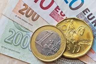 Slabá koruna prodraží dovolené - Novinky