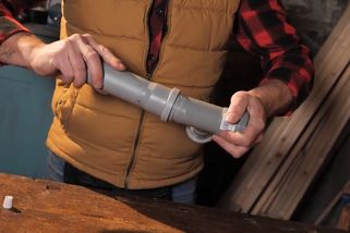 Stavíte dům nebo rekonstruujete? Naučte se spojovat odpadní trubky, aby správně těsnily | Minutový manžel