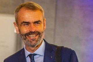 Křik, vulgarita a málem infarkt. Šlachta se v televizi ostře pohádal s komentátorem Schmarczem