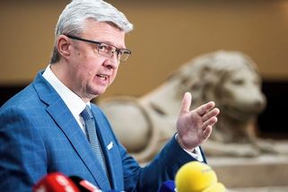 Přepište dějiny s Karlem Havlíčkem aneb Do Mnichova přes železnou oponu - Médium.cz