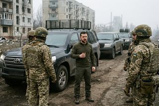 Pět hodin spánku, deset káv denně: jak vypadá život Zelenského ve válce