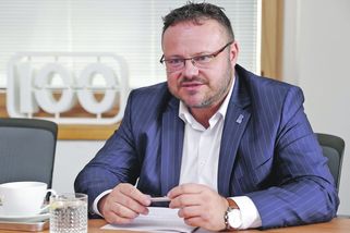 Zavoral: Bez poplatku 60 Kč přijde i rušení stanic - Novinky