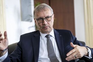 Ministr Dvořák se v migračním paktu plete. Rozebrali jsme pět jeho výroků - Novinky