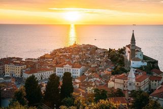 Místo provařeného Chorvatska zkuste přímořskou perlu, slovinský Piran - Médium.cz