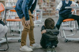 Agresivita dětí ve školách: Když práva dětí převáží nad autoritou - Médium.cz