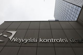 Státu se nedaří stabilizovat veřejné finance, varoval NKÚ - Novinky