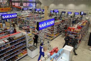 Rusko natisklo peníze a lid nakupuje. Pak přijde h...