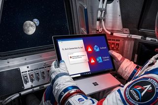 Houstone, máme tu dva Outlooky a ani jeden nefunguje: Astronauti museli volat technickou podporu