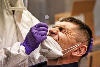 Největší pojišťovna prolomila tajemství. Řekla, komu platila za testy - Seznam Zprávy