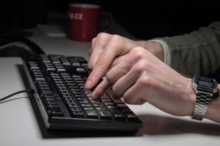 Chat Control 1.0 skončil, europoslanci ho odmítli prodloužit