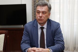 Blažek do své firmy, která nezveřejňovala účetnictví, dosadil syna - Novinky