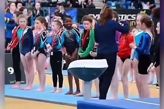 Irskem zmítá případ černošské holčičky, které „omylem“ nedali medaili - Seznam Zprávy