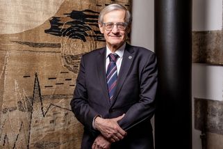 Albertov je průšvih. Univerzita si na něj bude muset půjčit miliardy, říká nový rektor Zima - Novinky