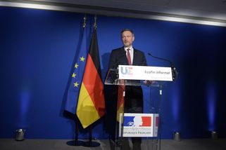 Německo pomalu otáčí ohledně odstřižení Ruska od SWIFTu - Novinky