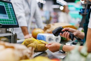 Lidl zvyšuje od března mzdy! Kdo teď platí nejvíc? Řetězce se předhánějí, kdo nabídne zaměstnancům lepší podmínky