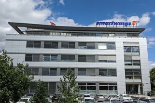 Žízeň v oblacích. Proč u Smartwings i na čtyřhodinových letech do Egypta končíte u vody zdarma - Médium.cz