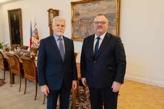 Protidrogové drony Ivana Bednárika. Když se z vlas...