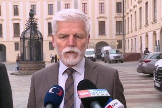 Schmarcz: Za zprávu Hradu někdo dostal kartáč. Skandální, Pavel vyzývá k lidovým soudům, tvrdí Stoniš