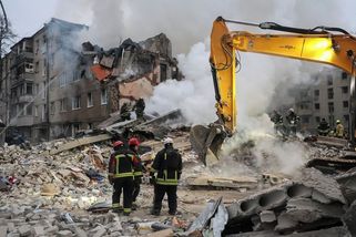 Ruský útok na sever Ukrajiny zabil 15letou dívku, její rodiče jsou zranění - Seznam Zprávy