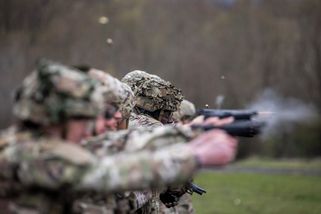 Armáda nechá prověřit tisíce neprůstřelných vest. Jedna loni selhala - Seznam Zprávy