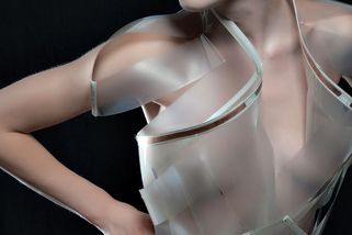 Za rakovinu prsu si mohou ženy samy, tvrdí česká lékařka. Škoda, že o tom nevěděly naše babičky - Médium.cz