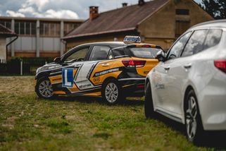 Divíte se, že to na silnicích vypadá jako v džungli? Řidičáky na Vyškovsku dostávali i negramotní