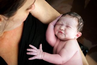 Ústavní soud vyhověl třem ženám, které nemohly hájit domácí porody - Seznam Zprávy