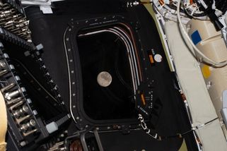 Artemis II překonala historický rekord. Člověk je teď nejdále od Země v dějinách lidstva - Novinky