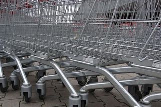 Obchody se o Velikonocích uzavřou na den. Zákon mluví jasně