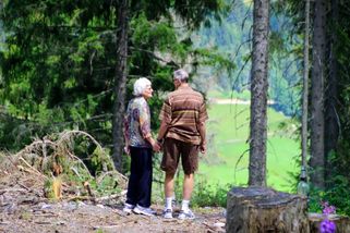 Vláda ponechá v platnosti zpomalení růstu nových penzí