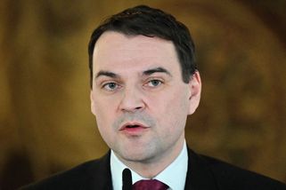 Má se účastnit jen pietních aktů. Macinka trvá na tom, že Pavel na summit NATO nepojede - Novinky