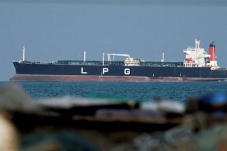 Přehledně: Polystyren, léky, mobily. Na čem se uzavření Hormuzu podepíše - Seznam Zprávy