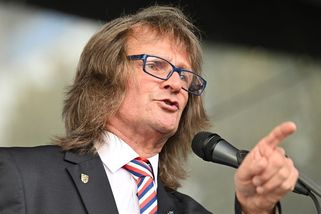 Rektor VŠE: Ševčík čas nedostane. Buď ho odvolá senát, nebo to navrhnu sám - Novinky