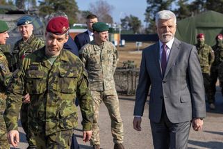 Pavel: Macinka o mé cestě na summit NATO nebude rozhodovat - Novinky