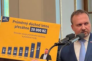 Že se nedalo dělat nic jiného než zaříznout důchodcům valorizaci? Ale dalo. A dá