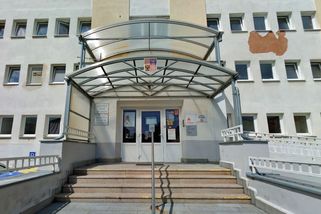 Detektivové z NCOZ zasahují ve třech krajích - Novinky