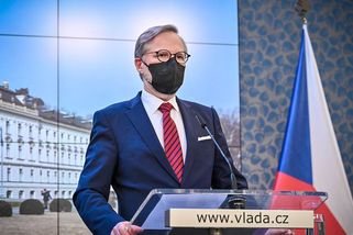 Fiala stále slibuje učitelům 130 procent průměrné mzdy. Nemá na to ale peníze - Seznam Zprávy