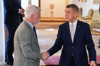 Pavel to nevzdává: Na summit NATO chce jet spolu s Babišem. Hrad plánuje schůzku - Novinky