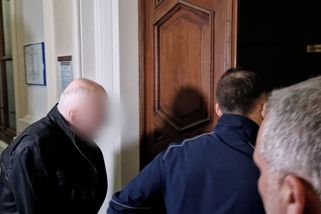 Důchodce na Vysočině zapálil svůj dům a pak před hasiči zastřelil synovce. Dostal 17 let - Novinky