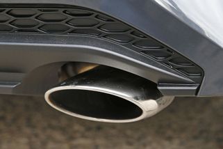 Státy EU schválily pravidla k ukončení prodeje aut na benzín a naftu v roce 2035 - Novinky